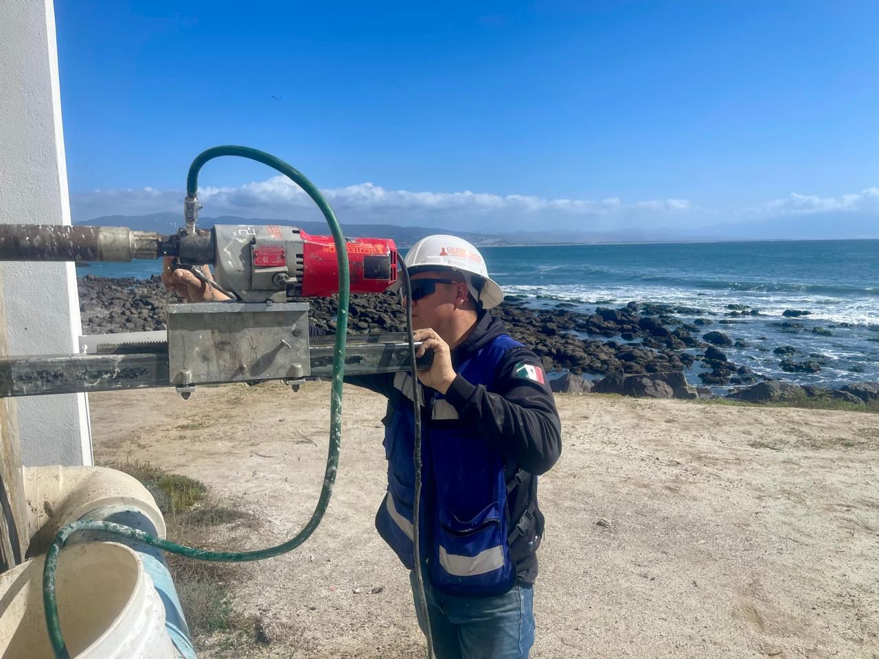 Extracción de núcleos de concreto en sitio