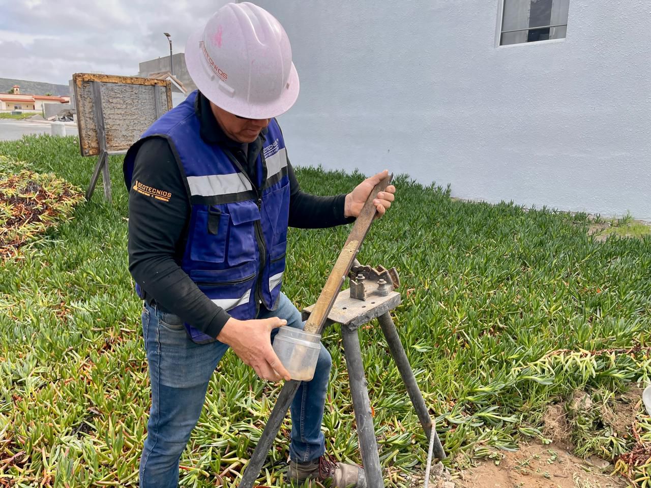 Trabajo de campo en geotecnia y mecánica de suelos